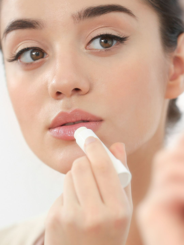 Ways to prevent chapped lips in winter