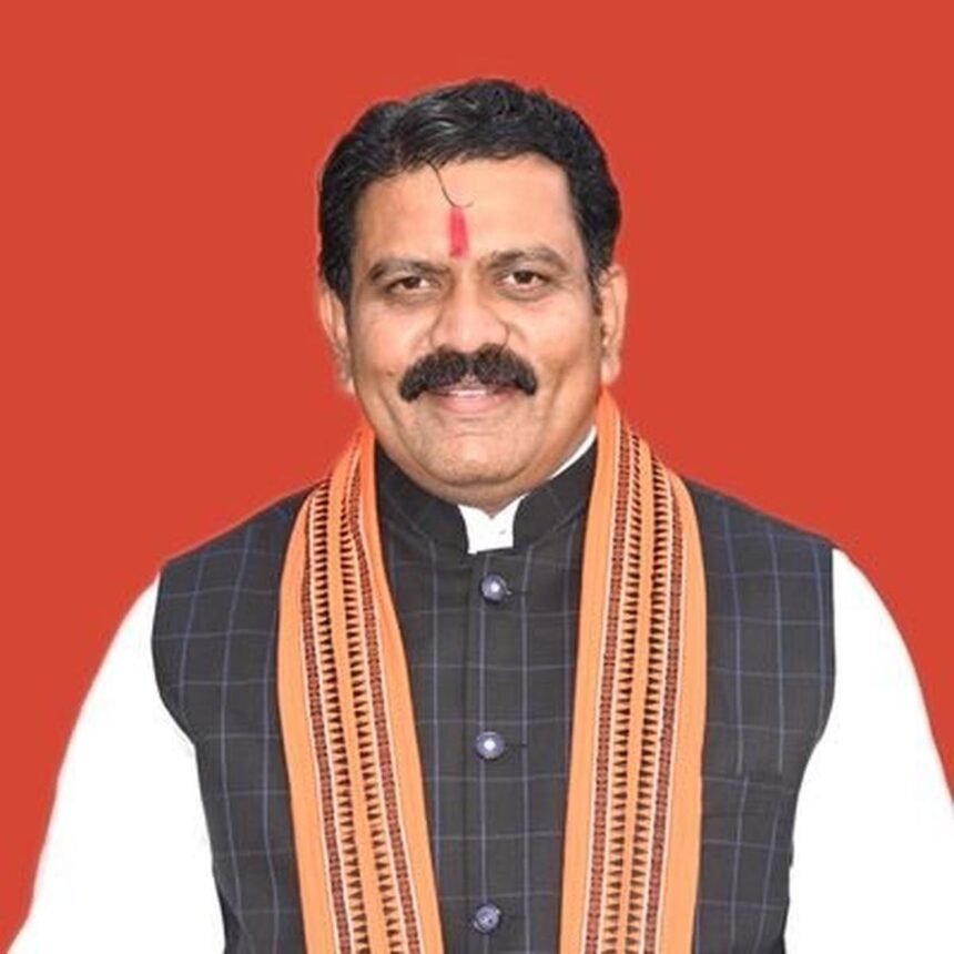 उपमुख्यमंत्री विजय शर्मा ने दी बधाई, राष्ट्रपति करेंगी सम्मानित — छत्तीसगढ़ पुलिस के साहस को मिला राष्ट्रीय गौरव